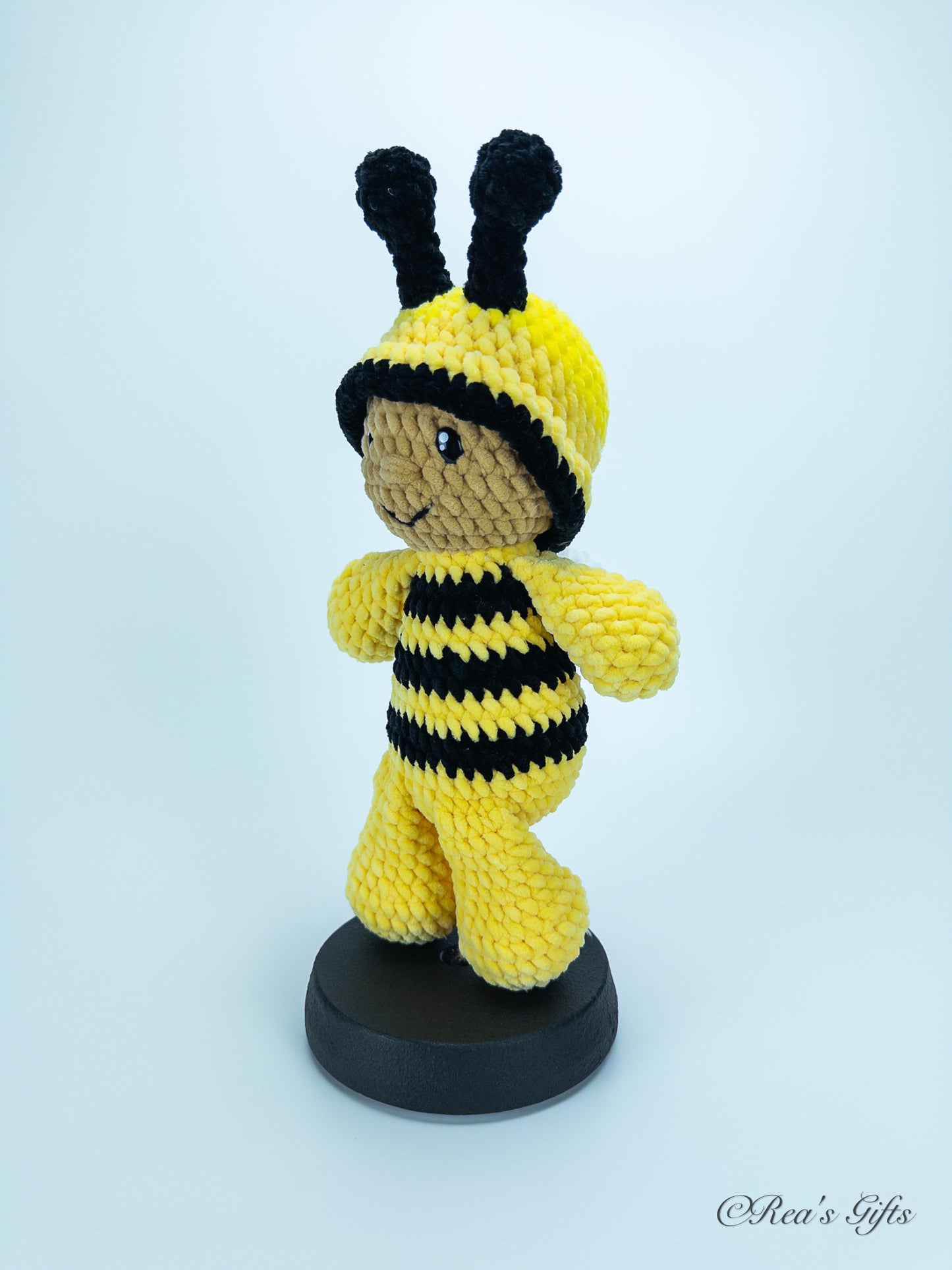 Artúr - Horgolt amigurumi méhecske