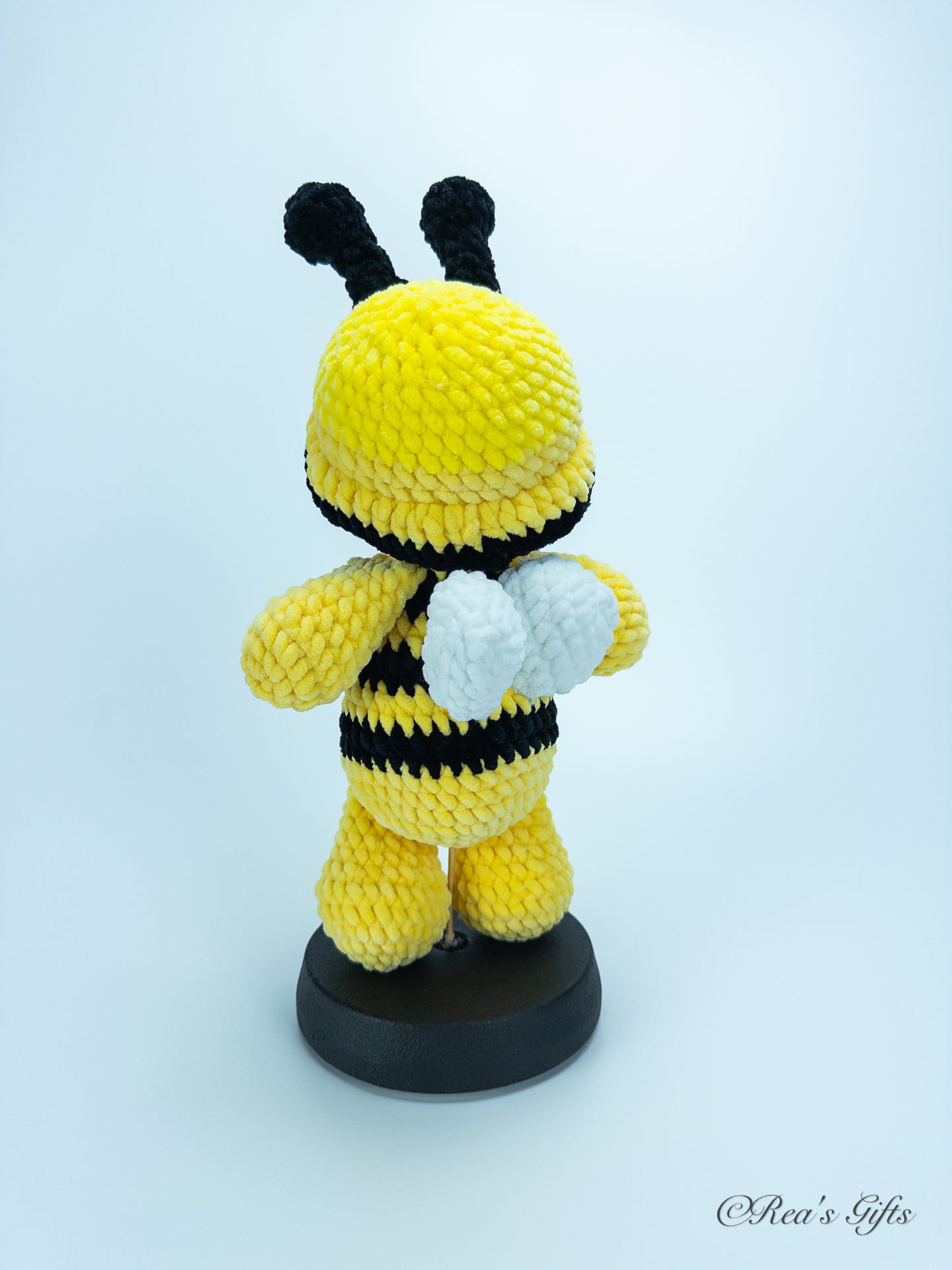 Artúr - Horgolt amigurumi méhecske