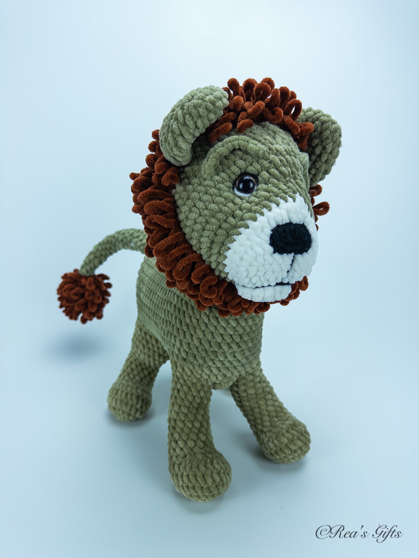 Crocheted Big-Mane Lion